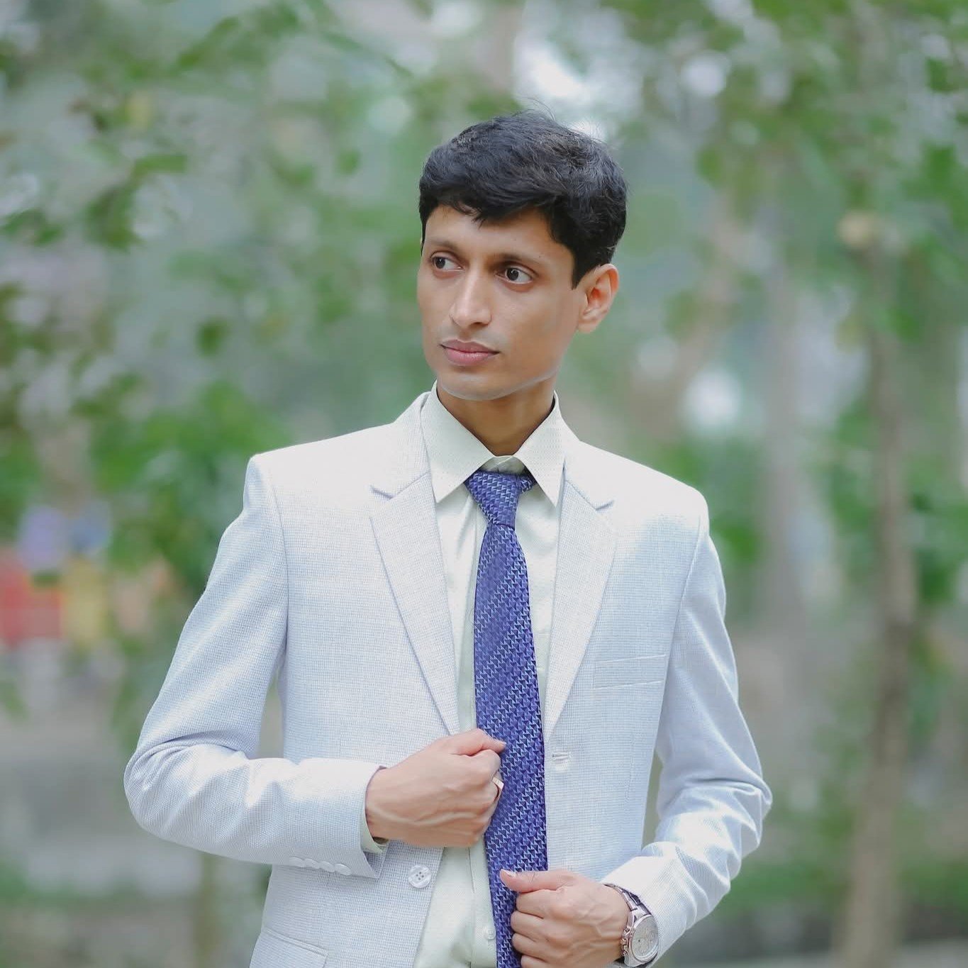 ধ্রুব শিকদার 